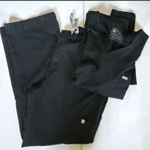 FIGS Mens Black Scrub Set Medium